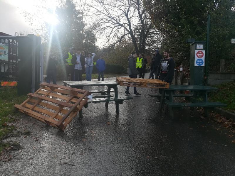 Les gilets jaunes aux lycées